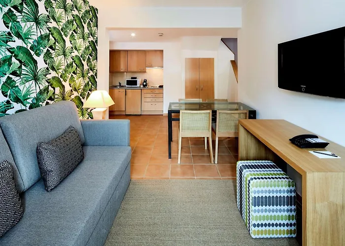 Отель Nh Marina Портиман