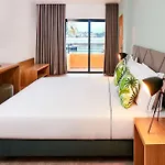 Otel Nh Marina 4*
