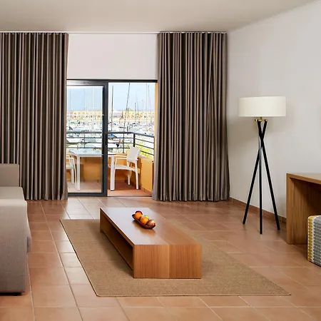 Nh Marina Ξενοδοχείο 4*