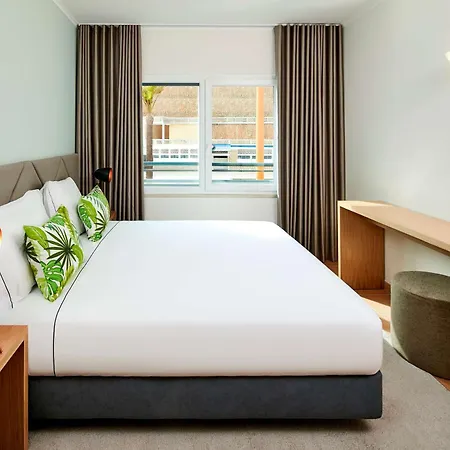 ホテル Nh Marina ポルティマン