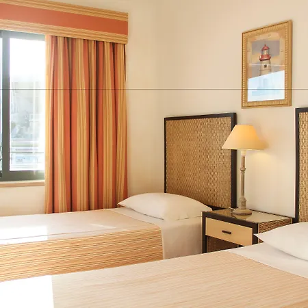 מלון Nh Marina 4*