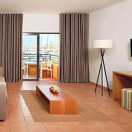 Hotel Nh Marina 4*