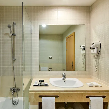 Отель Nh Marina 4*