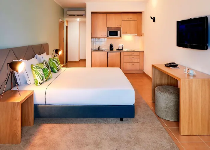 Hotell Nh Marina