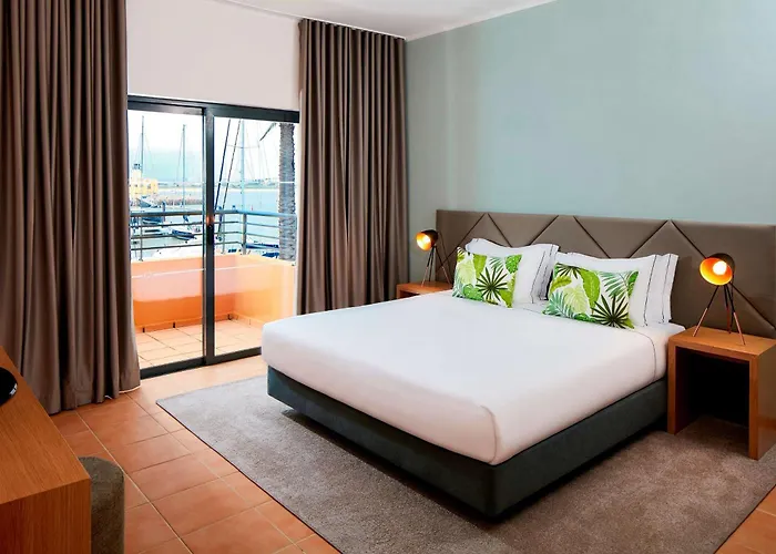 Nh Marina Hotell Portimão
