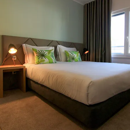 Hotel Nh Marina 4*