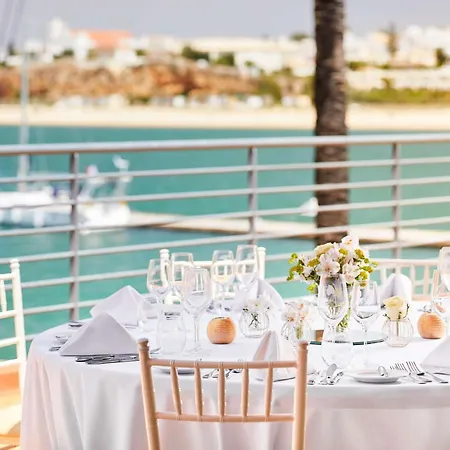 Nh Marina Hotel